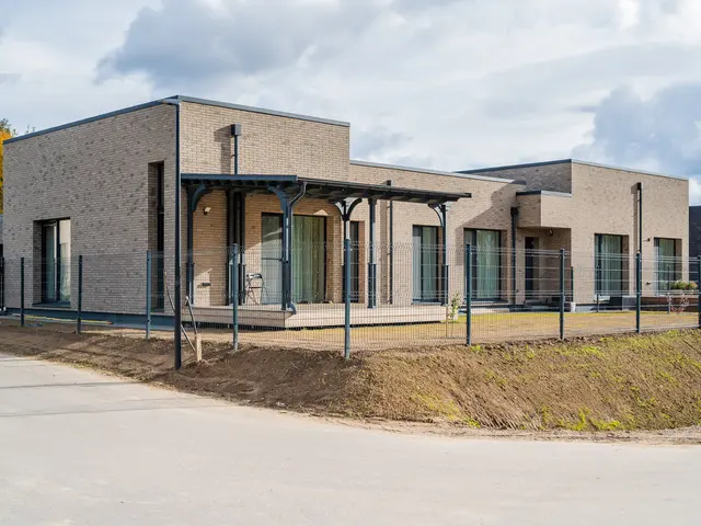 Namas su dengta lauko terasa